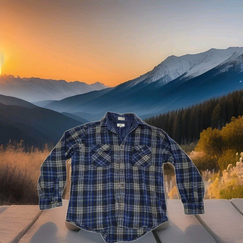Briggs Flannel Shirt Men's Large 85% Wool Blue Plaid Flap Pockets Long Sleeve